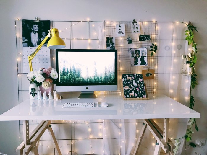 How to decorate office cheaply