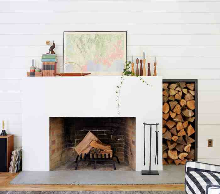 How to decorate fireplace room in older homes