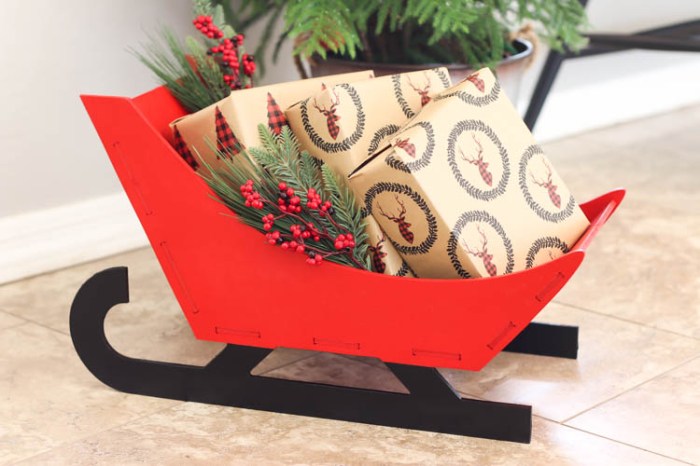 How to make a wooden sleigh decoration