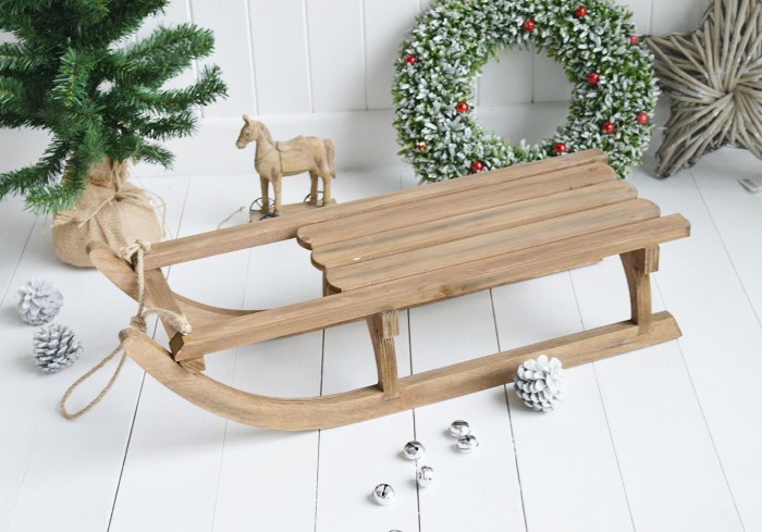 How to make a wooden sleigh decoration